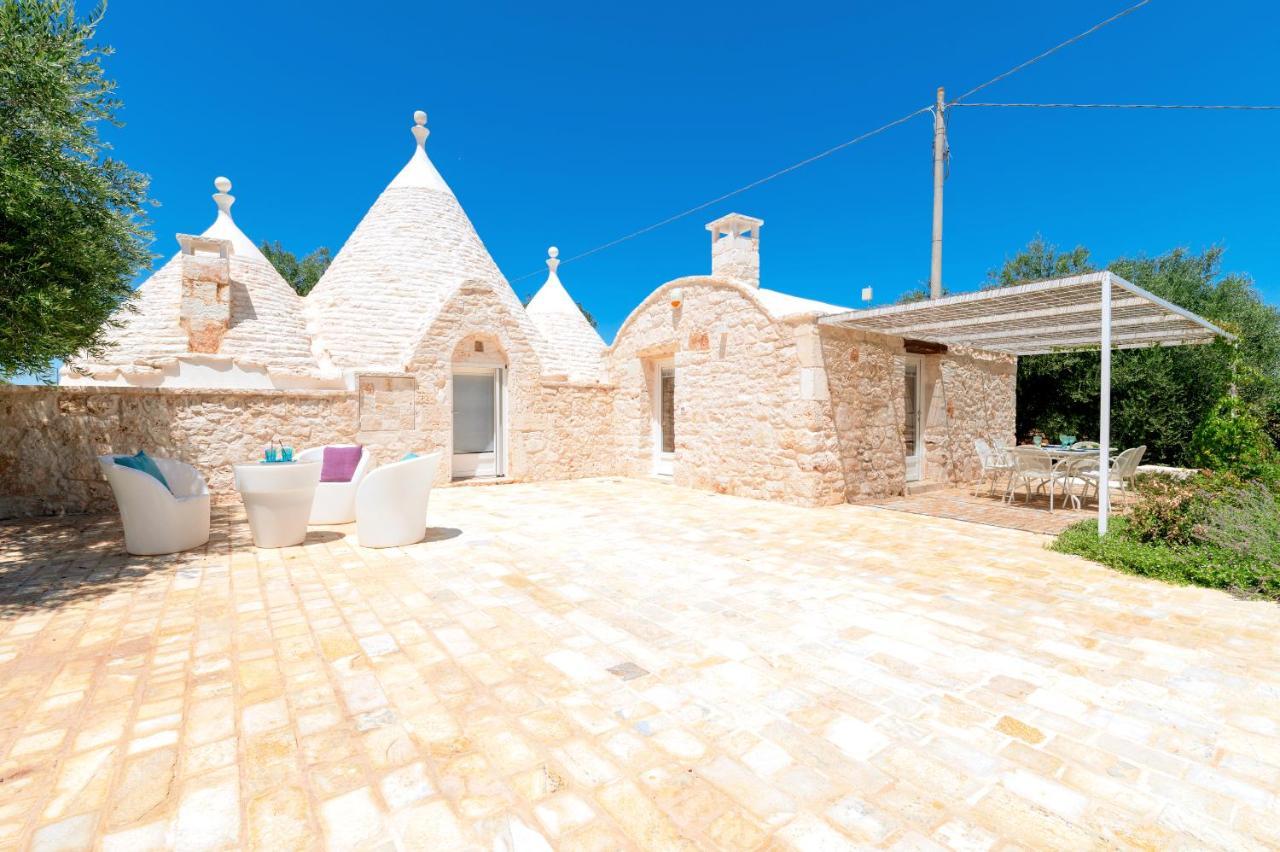 Trullo Zese Con Piscina Privata Villa San Michele Salentino Exterior photo