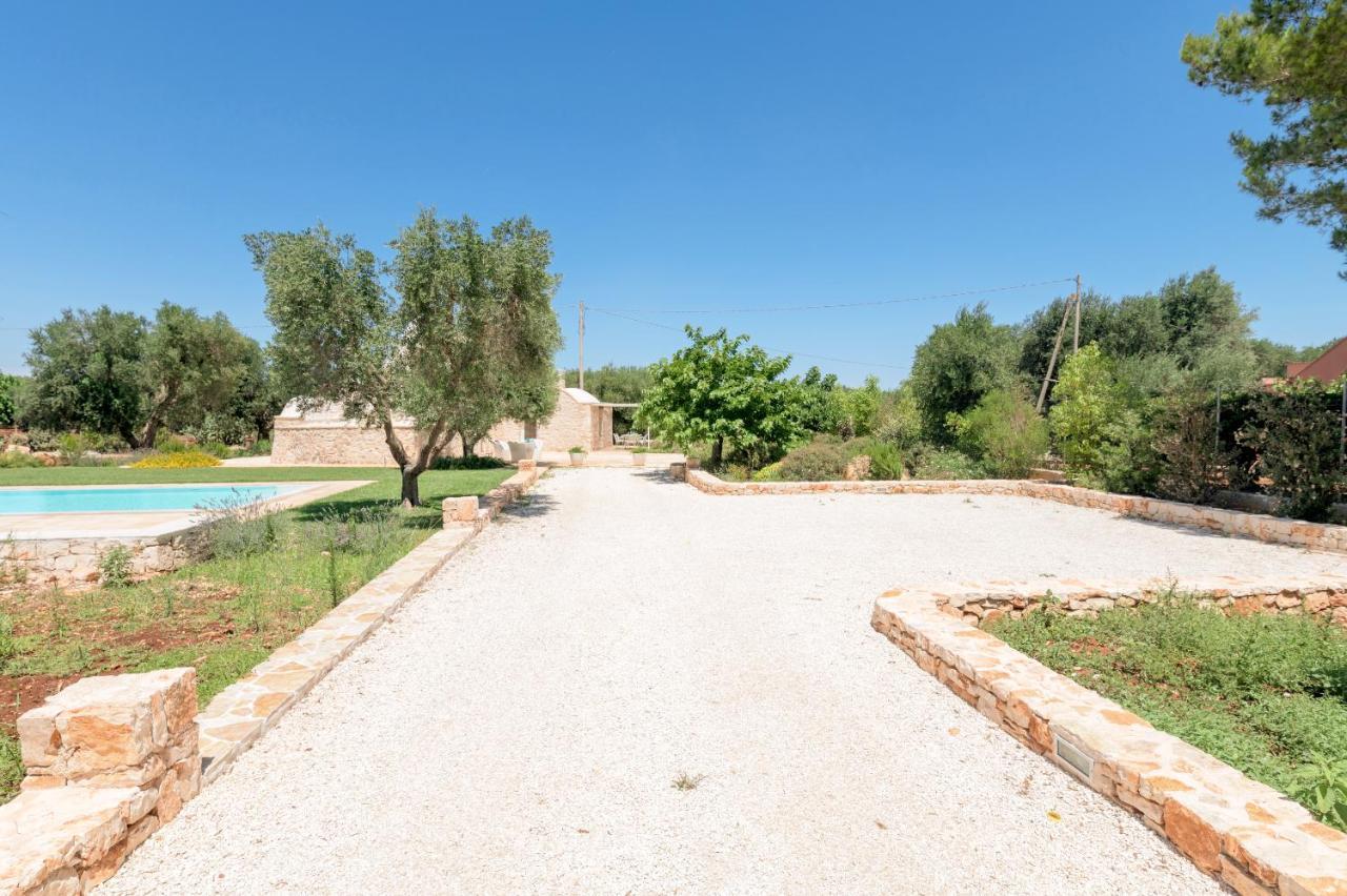 Trullo Zese Con Piscina Privata Villa San Michele Salentino Exterior photo