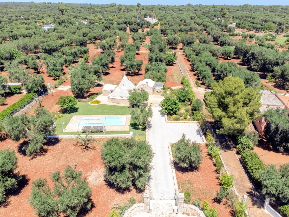 Trullo Zese Con Piscina Privata Villa San Michele Salentino Exterior photo
