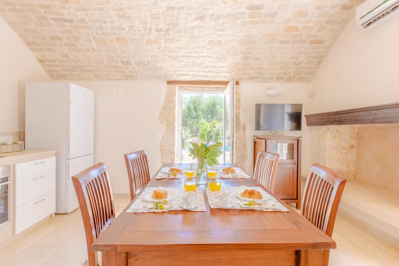 Trullo Zese Con Piscina Privata Villa San Michele Salentino Exterior photo