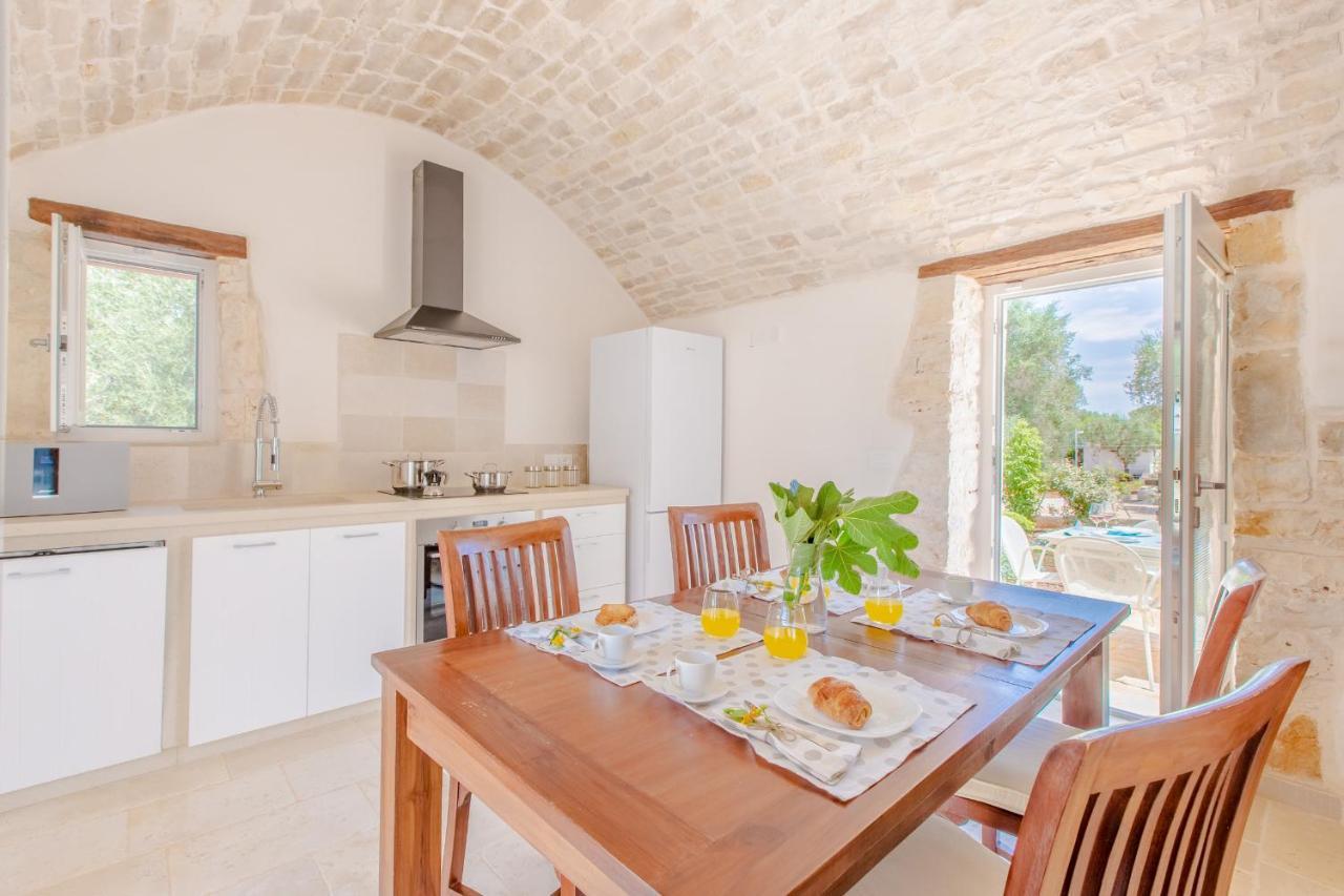 Trullo Zese Con Piscina Privata Villa San Michele Salentino Exterior photo
