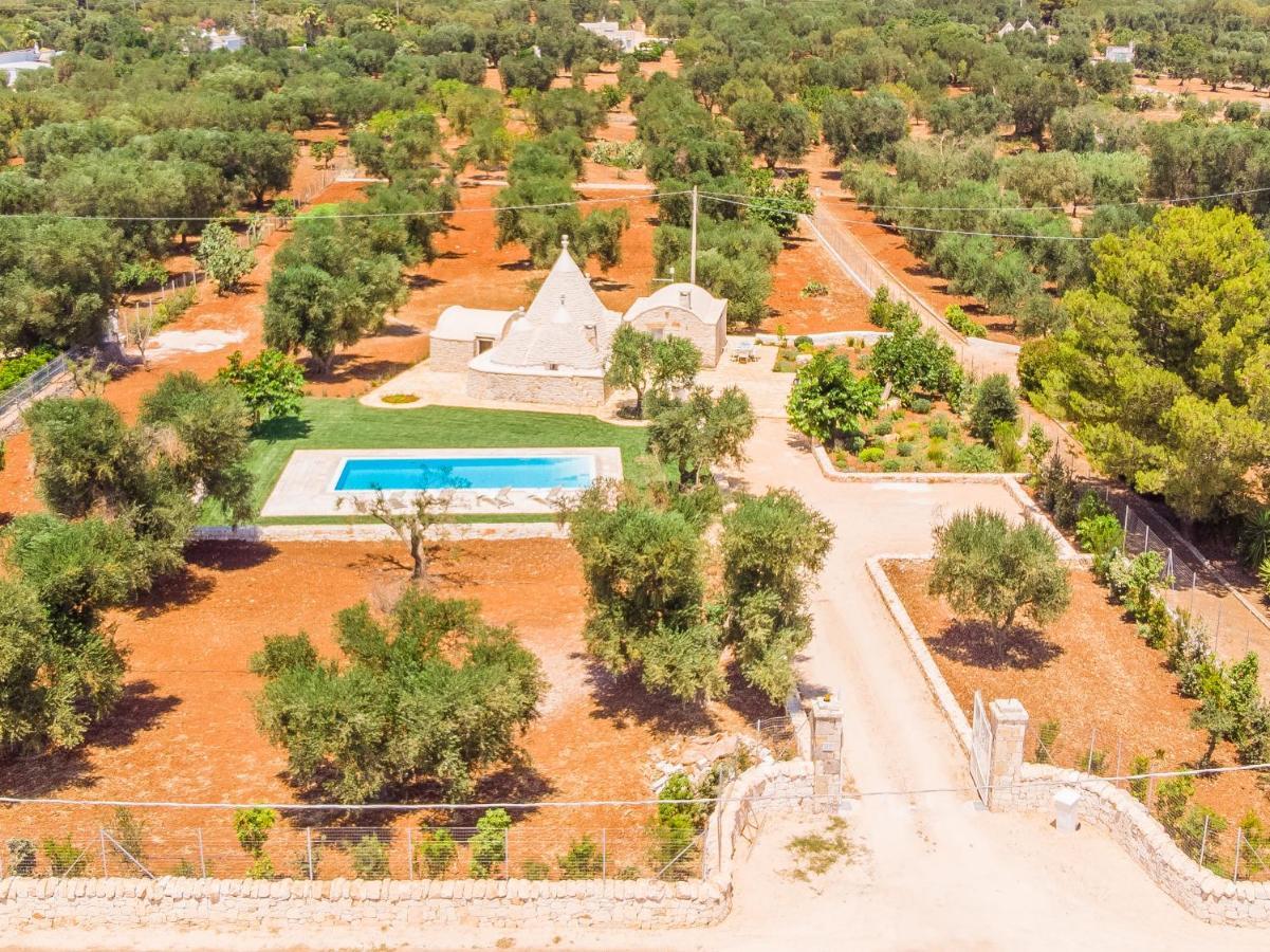 Trullo Zese Con Piscina Privata Villa San Michele Salentino Exterior photo